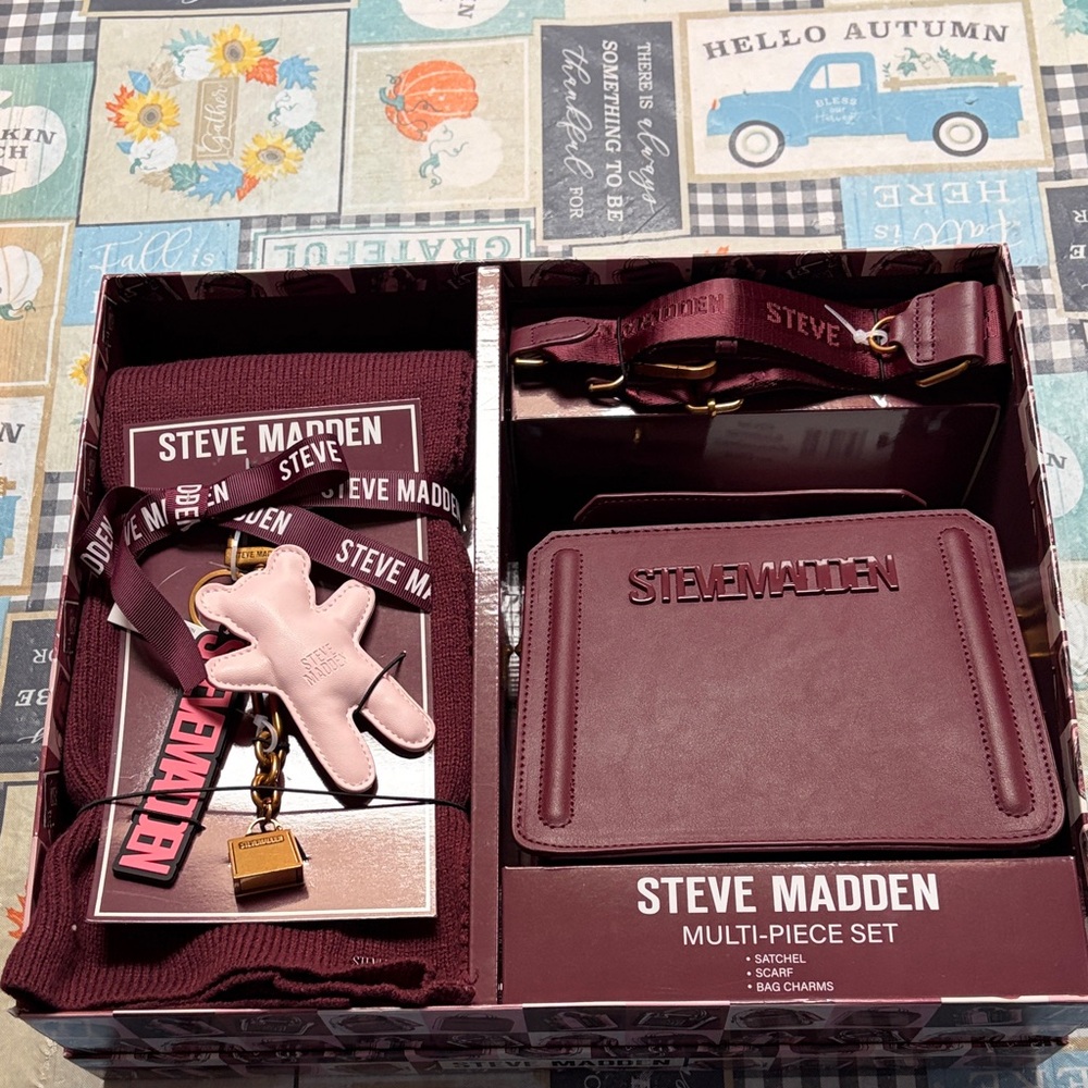 Steve Madden Wine Multi-Piece Set